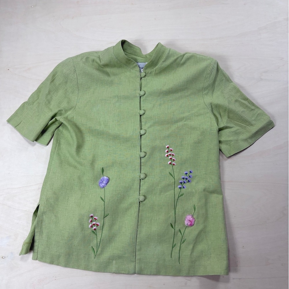 Sage Green Floral Embroidered Mandarin Collar Short Sleeve Button Up Blouse